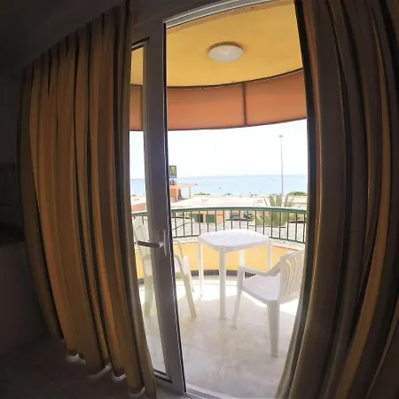 Torres Del Sol Apartment *
