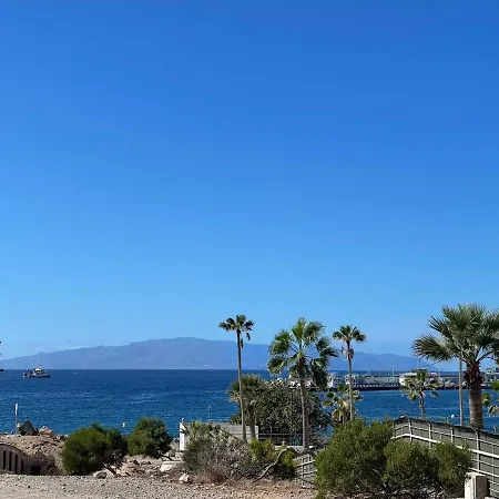 Torres Del Sol アパート